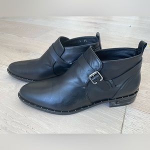 Freda Salvador Black Calf Chelsea Ankle Boot size 8.5